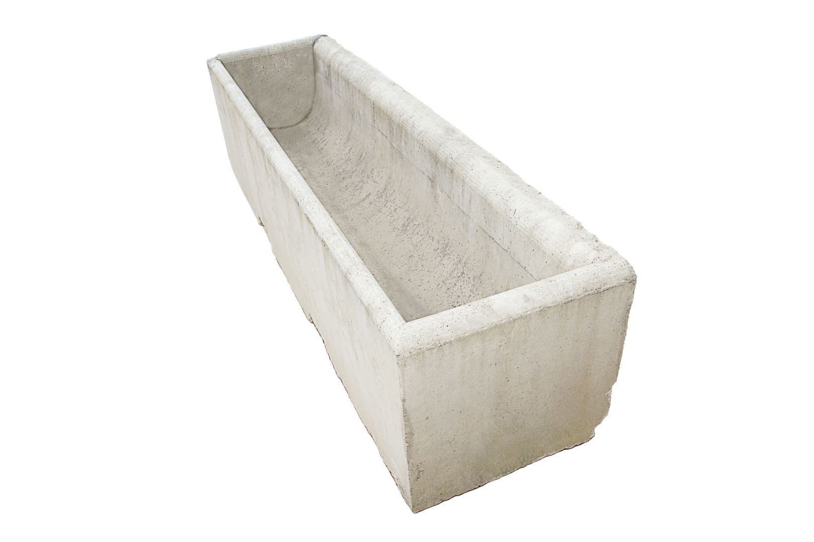 betonovy-zlab-na-krmeni-napajeni betonovy-zlab-na-krmeni-napajeni